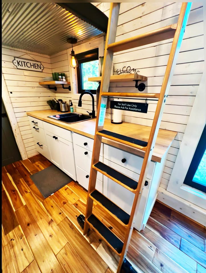 20ft Tiny Home on Wheels – Stylish